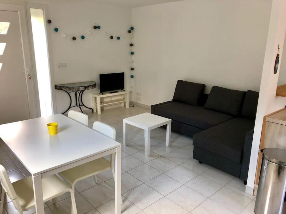 Au Calme, Maison T3 Neuf Avec Jardin A Cassy Lanton Bagian luar foto